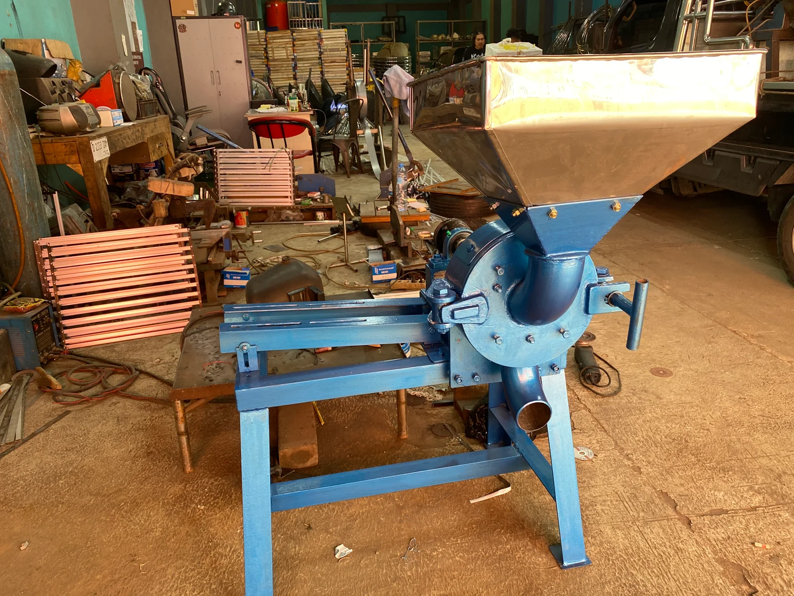 Mesin giling kedelai pak ukat